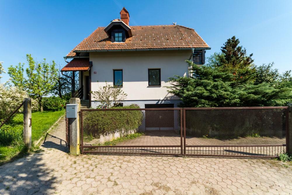 Вілла D&J House Ormoz Екстер'єр фото